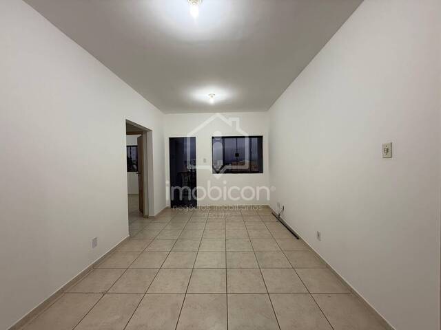 #220 - Apartamento para Locação em Vitória da Conquista - BA - 2
