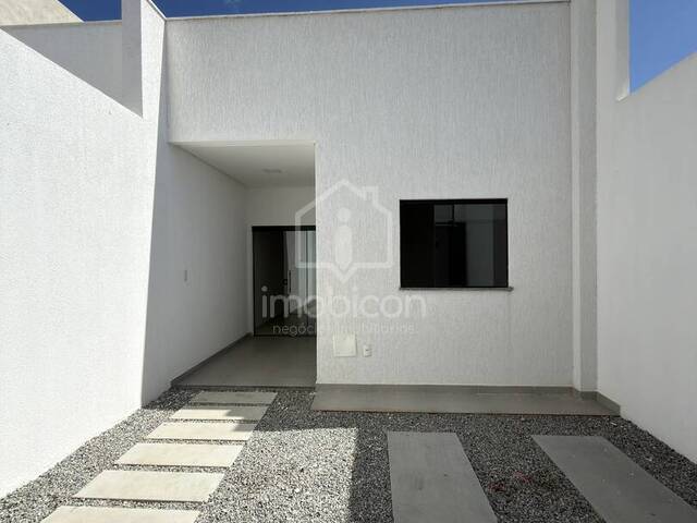 Casa para Venda em Vitória da Conquista - 3