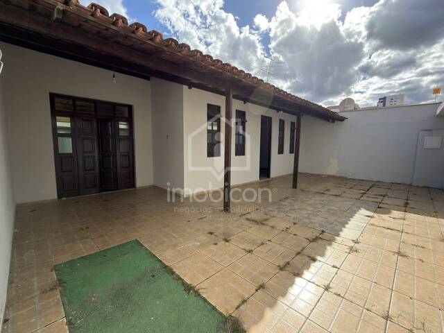#377 - Casa para Locação em Vitória da Conquista - BA - 1